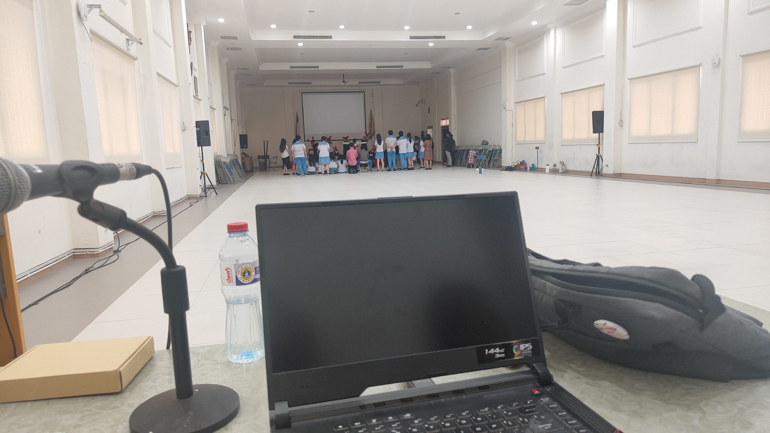 Latihan Uprak di V-Hall