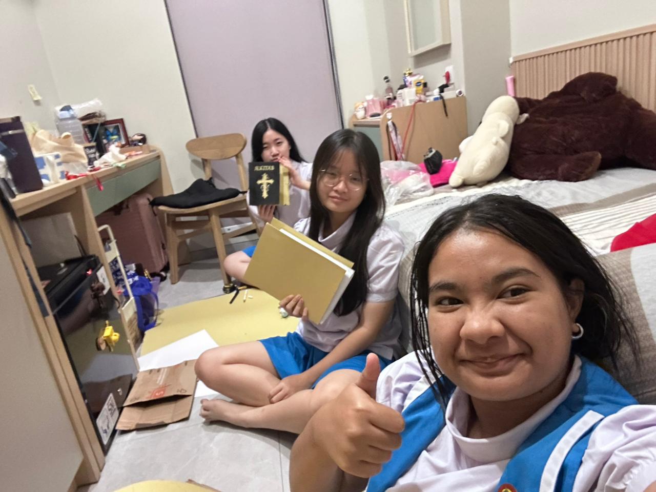 Kerja Kelompok Membuat Properti